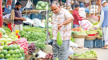 তেল-চালে অস্থিরতা, স্বস্তি শুধু সবজিতে